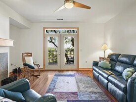 8253 Mayo Dr, Unit 204 in Madison, WI - Building Photo