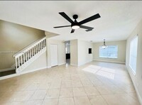 10760 Lake Oak Way in Boca Raton, FL - Foto de edificio - Building Photo