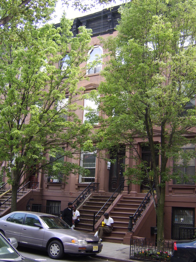 244 W 123rd St in New York, NY - Building Photo - Building Photo