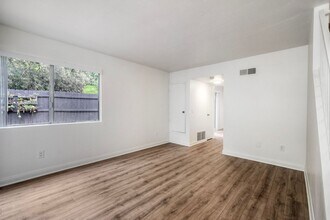 2659 Via Del Prado in Oceanside, CA - Building Photo - Building Photo
