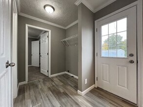 147 W Sourwood Dr in Browns Summit, NC - Building Photo - Building Photo