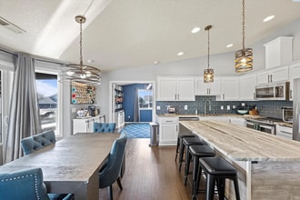 5508 Jefferson Dr in Pasco, WA - Foto de edificio - Building Photo