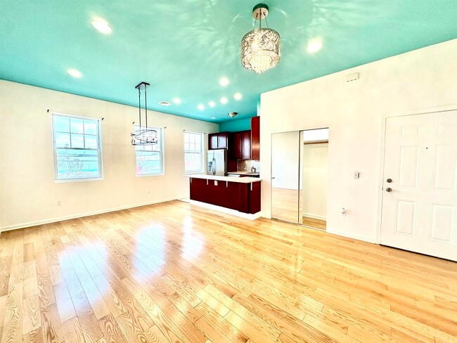 606 John F. Kennedy Blvd in Union City, NJ - Building Photo - Building Photo