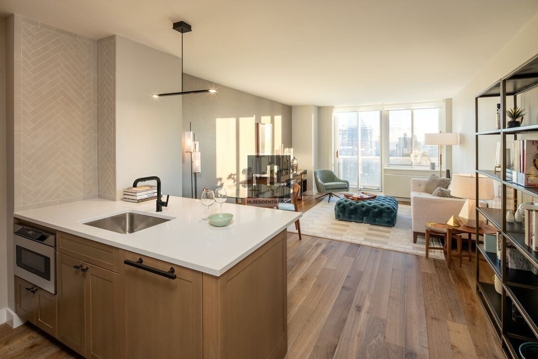 560 W 43rd St-Unit -31E in New York, NY - Foto de edificio