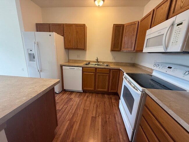 5831 Lupine Ln, Unit #314 in Madison, WI - Foto de edificio - Building Photo