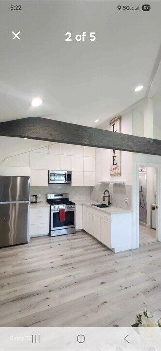 6307 Calvin Ave in Los Angeles, CA - Building Photo