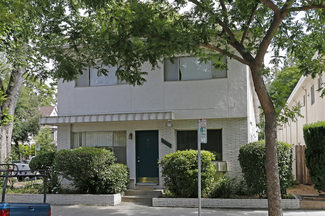 2301 I St in Sacramento, CA - Building Photo - Building Photo