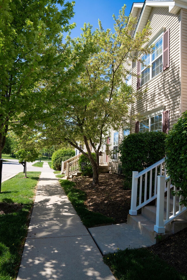0N296 DOOLEY Dr in Geneva, IL - Building Photo - Building Photo