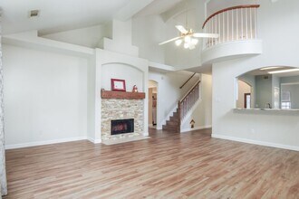 19926 Big Canyon Dr in Katy, TX - Building Photo - Building Photo