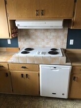 W63N139 Washington Ave, Unit W63N137 in Cedarburg, WI - Foto de edificio - Building Photo