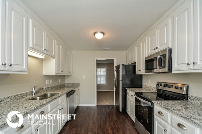 313 Whitehall Ct in Clayton, NC - Building Photo - Building Photo