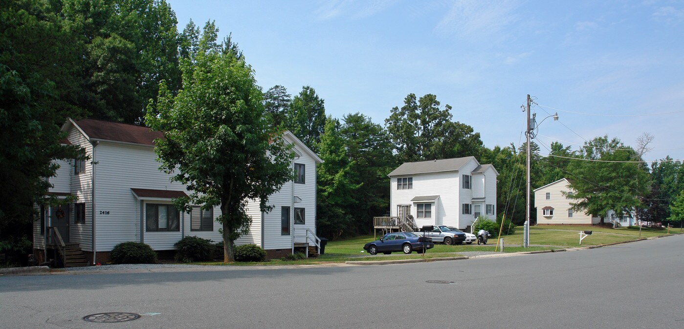 2416-2438 Moran St in Burlington, NC - Foto de edificio