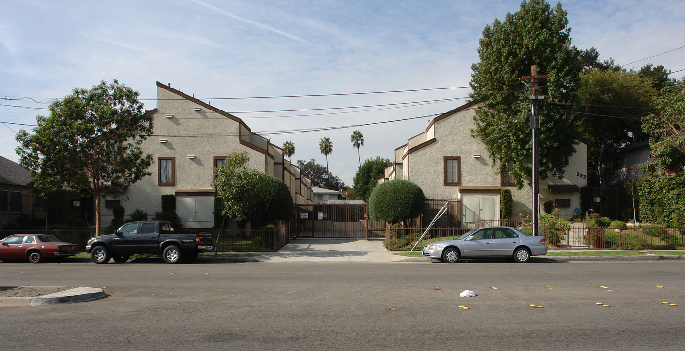 393 Wilson Ave in Pasadena, CA - Foto de edificio