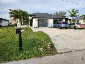255 SW 4th St in Cape Coral, FL - Building Photo