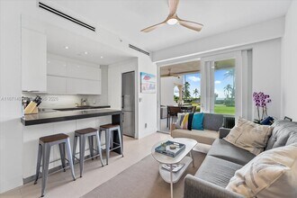 15713 Fisher Island Dr in Miami Beach, FL - Building Photo - Building Photo