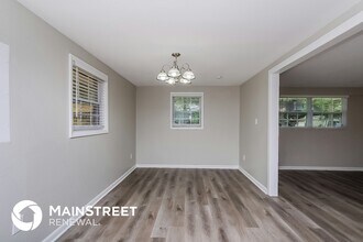 7145 Pinewood Dr in New Port Richey, FL - Building Photo - Building Photo