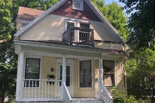 1224 Vilas Ave, Unit 2 in Madison, WI - Building Photo