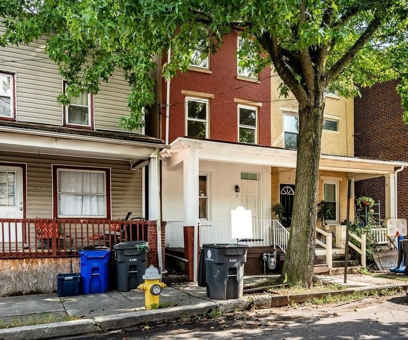 3 Walnut St in Pottstown, PA - Building Photo