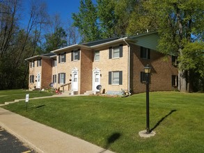 Hidden Lane Apartments in Battle Creek, MI - Foto de edificio - Building Photo