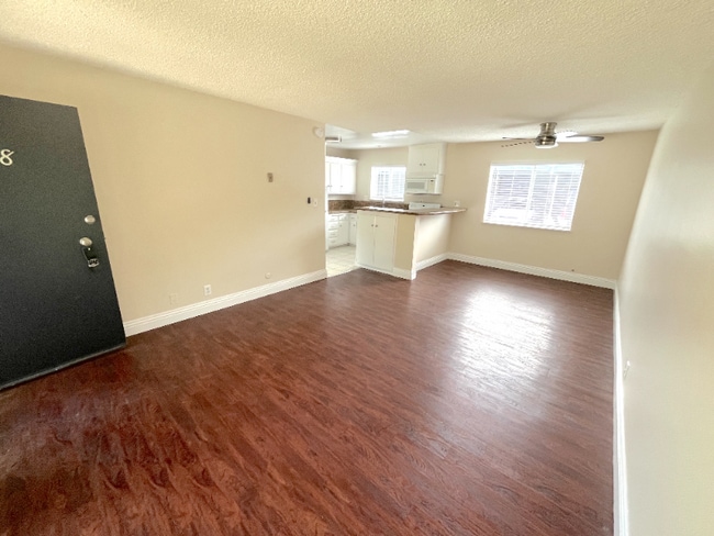 931 W 19th St in Costa Mesa, CA - Building Photo - Building Photo