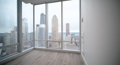 28 W Superior St in Chicago, IL - Building Photo - Building Photo