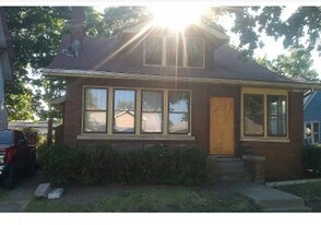 1013 N Brookfield St in South Bend, IN - Building Photo