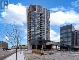 15 Lynch St in Brampton, ON - Building Photo