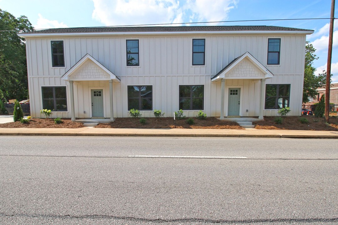 2035 Rosewood Dr in Columbia, SC - Building Photo