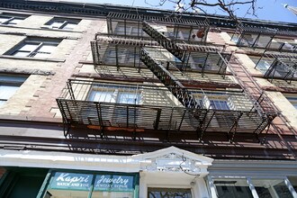 194-196 Court St in Brooklyn, NY - Building Photo - Building Photo