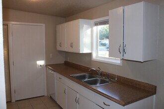 2112 48th St in Lubbock, TX - Building Photo - Building Photo