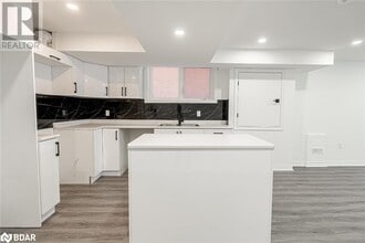 53 Ennerdale St in Barrie, ON - Building Photo - Building Photo