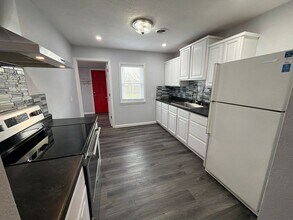 1420 E North St in Springfield, MO - Building Photo - Building Photo