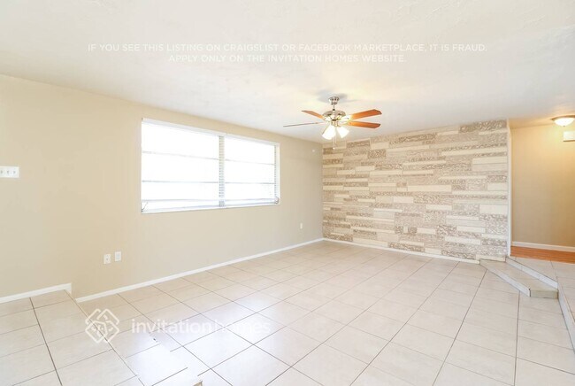 5626 Moog Rd in Holiday, FL - Building Photo - Building Photo