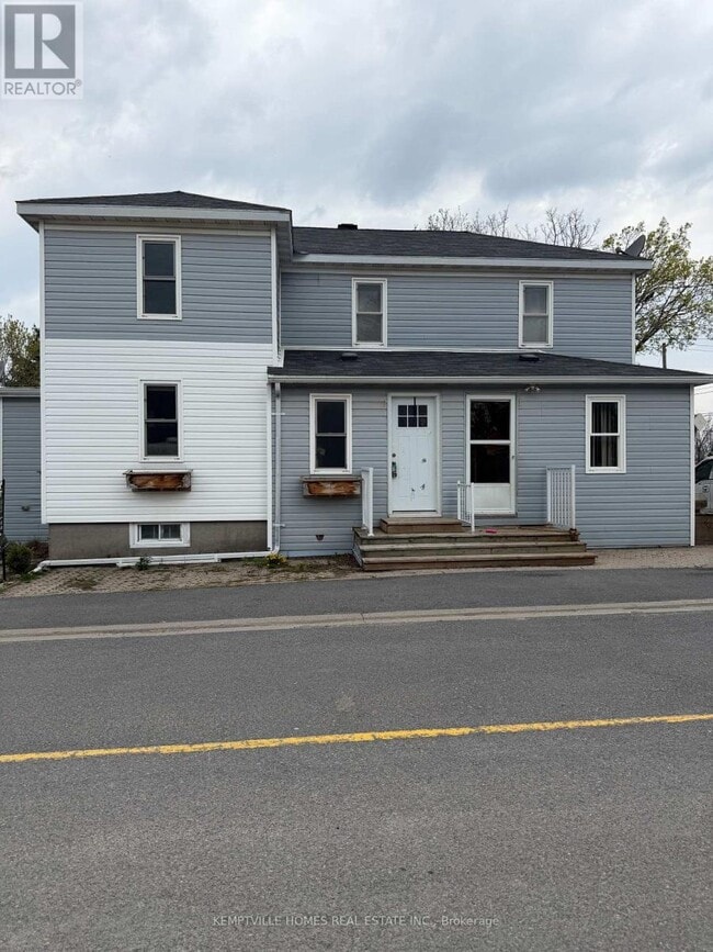 property at 803-803 St Lawrence St