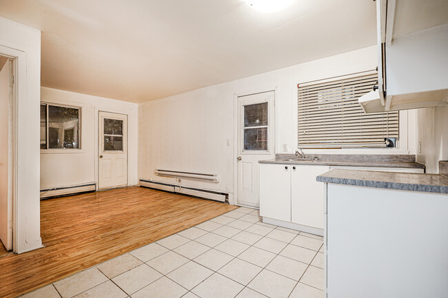 property at 5665 Boulevard Henri-Bourassa E