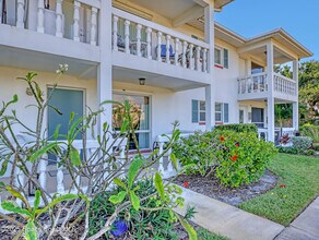 2186 Jimmy Buffett Mem Hwy in Indian Harbour Beach, FL - Building Photo - Building Photo
