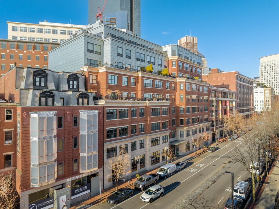 Bryant Back Bay in Boston, MA - Foto de edificio