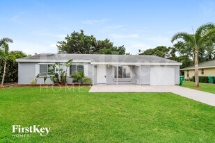 1750 SE Elkhart Terrace in Port St. Lucie, FL - Building Photo