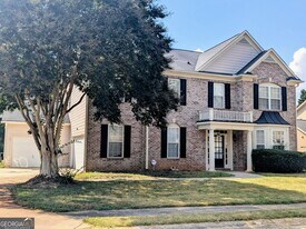 137 Village Green Cir in Tyrone, GA - Building Photo