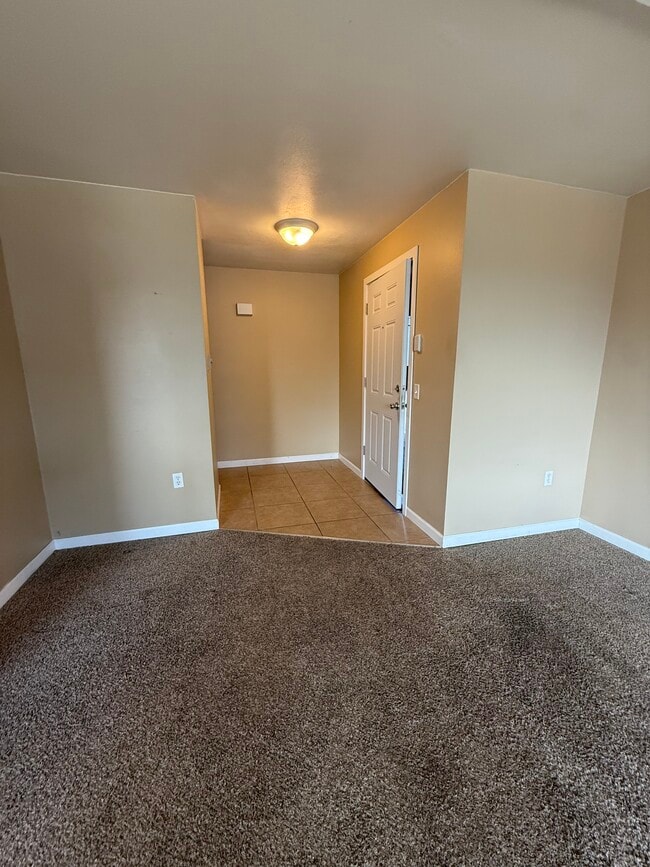 712 Avenue B, Unit D in Snohomish, WA - Foto de edificio - Building Photo