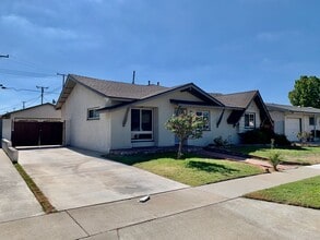 7116 Pelican Dr in Buena Park, CA - Building Photo - Building Photo