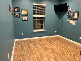 785 Oakleaf Plantation Pky, Unit 113 in Orange Park, FL - Building Photo