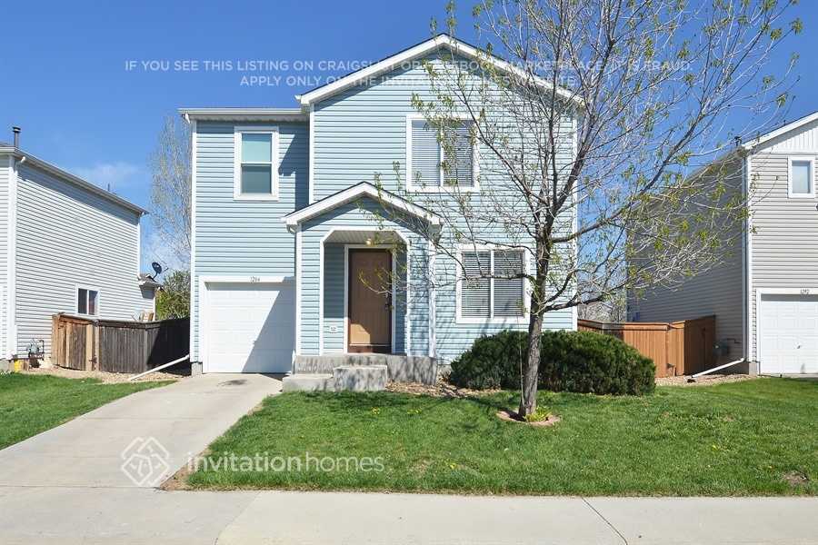 1284 Bluebird St in Brighton, CO - Building Photo