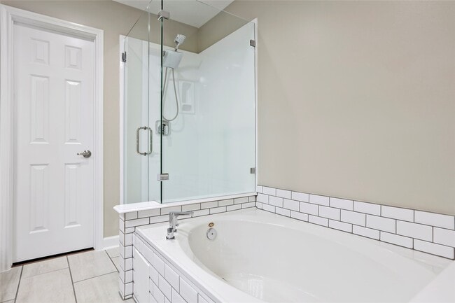 134 S Walden Elms Cir