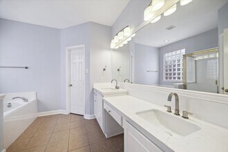 16706 Wilsons Creek Ln in Houston, TX - Building Photo - Building Photo