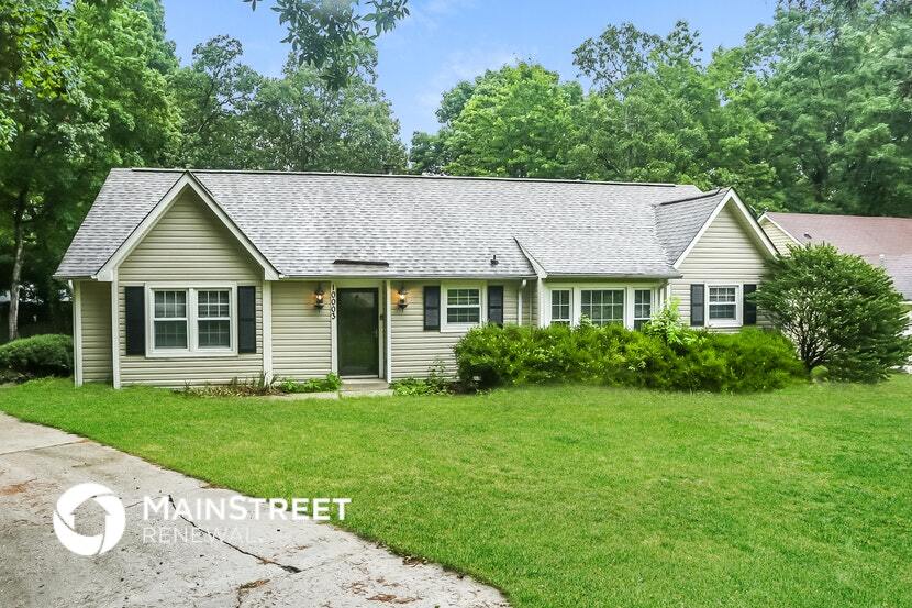 10003 Greenwood Ct in Charlotte, NC - Building Photo