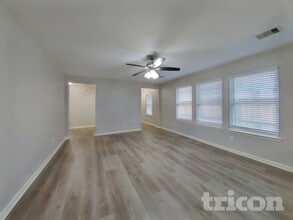 6535 Providence View Ln in Houston, TX - Foto de edificio - Building Photo