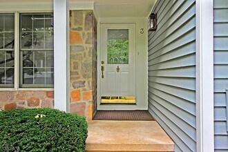 3 Knollcrest Rd in Bedminster, NJ - Building Photo - Building Photo