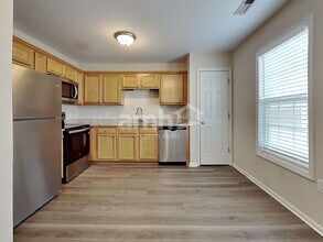 47 Wolf Creek Ln in Lillington, NC - Foto de edificio - Building Photo