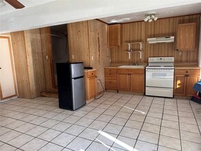 1504 Avenue J in Huntsville, TX - Building Photo - Building Photo